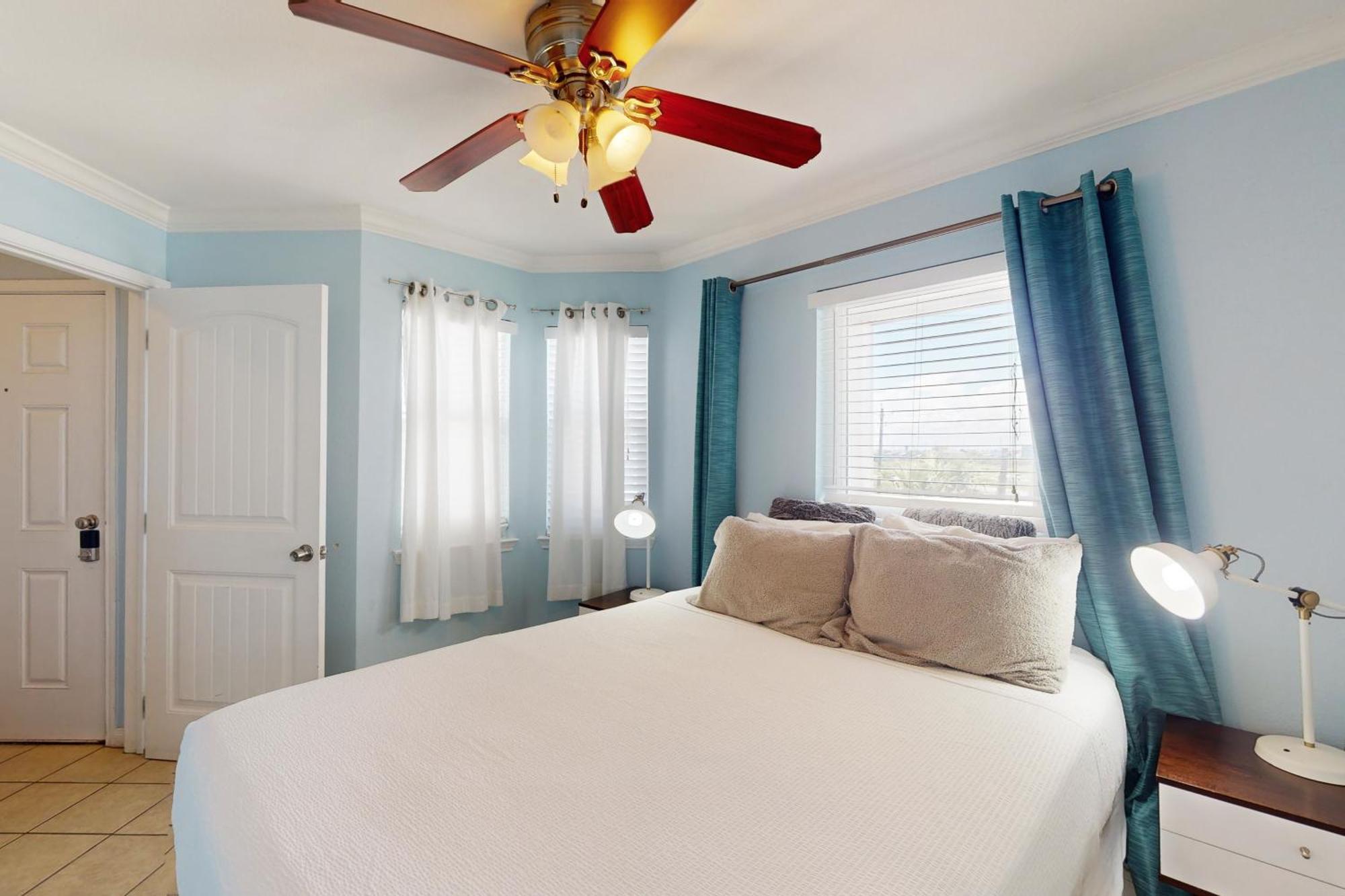 Seascape Condos II Galveston Room photo